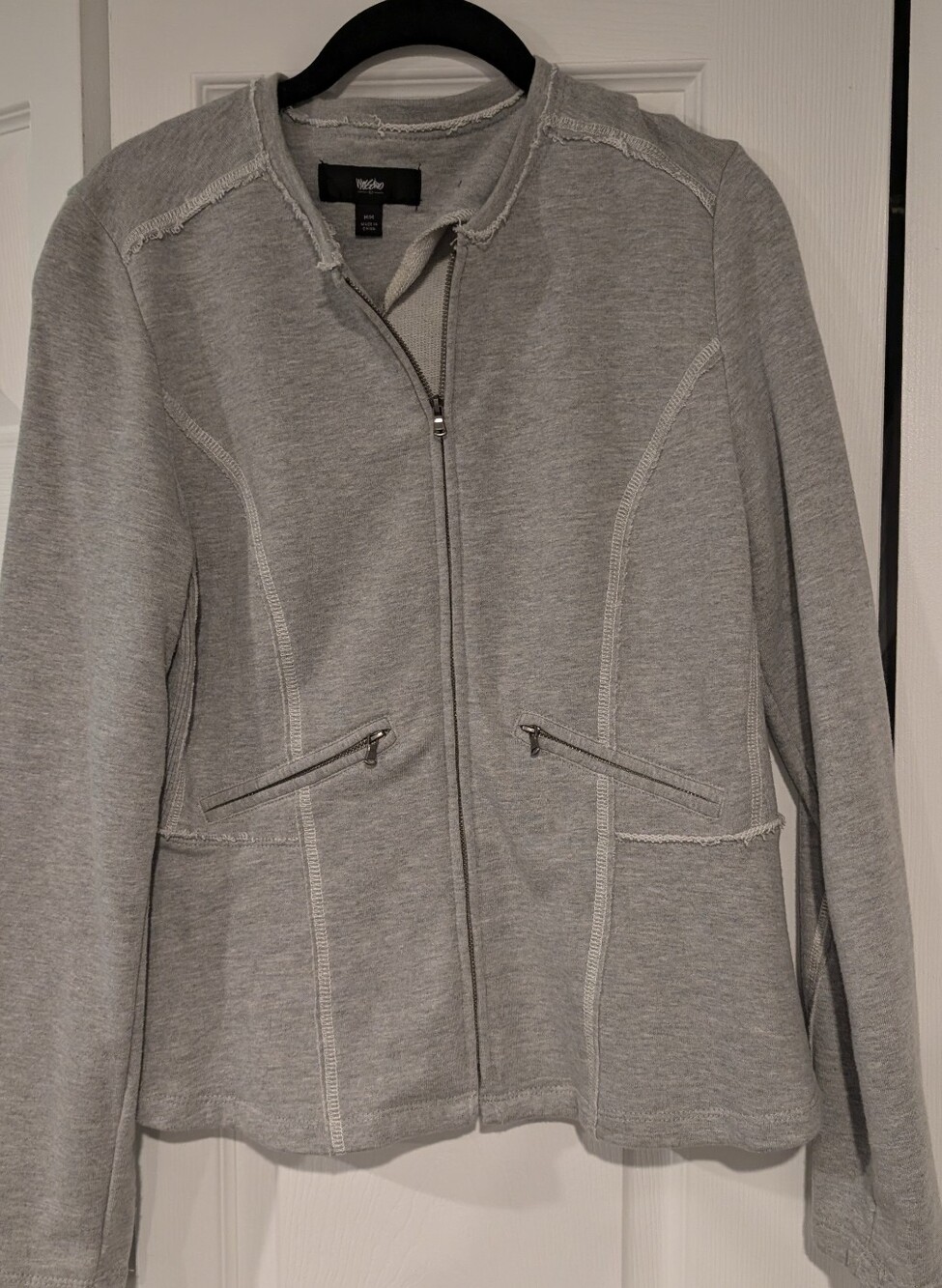 Light Gray Zip-Front Knit Blazer with Zip Pockets